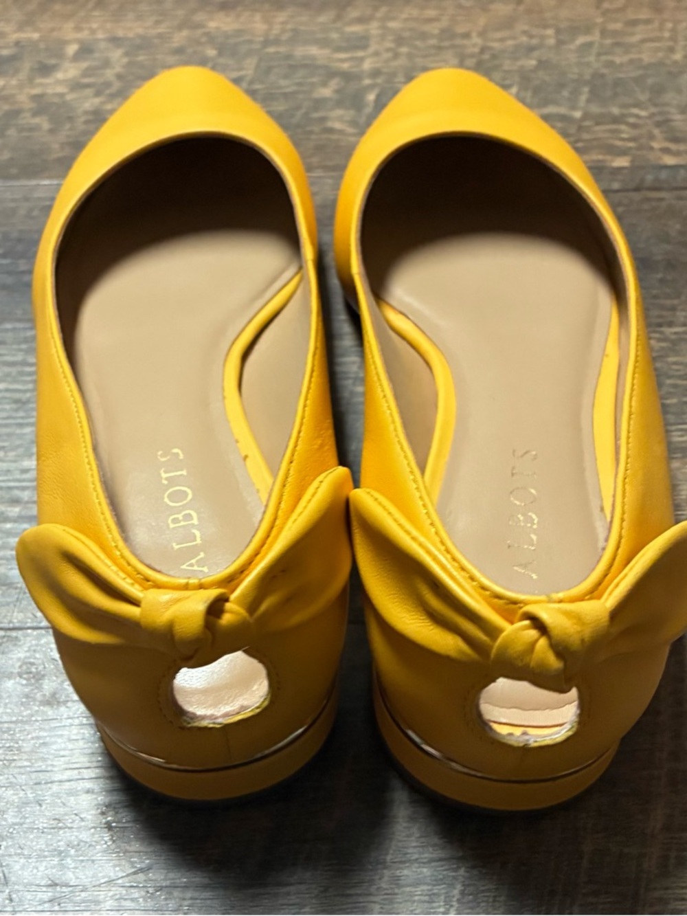 Talbots Edison Yellow Nappa Leather Keyhole Bow Flats 7.5 - Picture 4 of 7